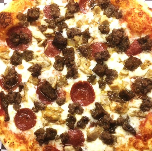 BBQ Beef Pizza (Medium).