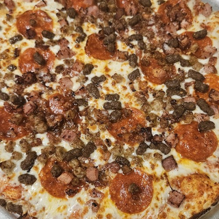 Meat Lovers Pizza (Medium)